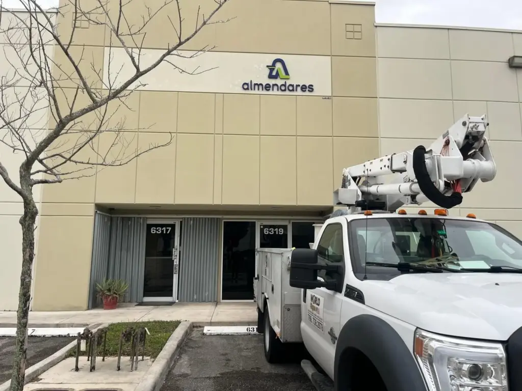 Almendares – Dimensional Letters sign by World Signs USA, Miami