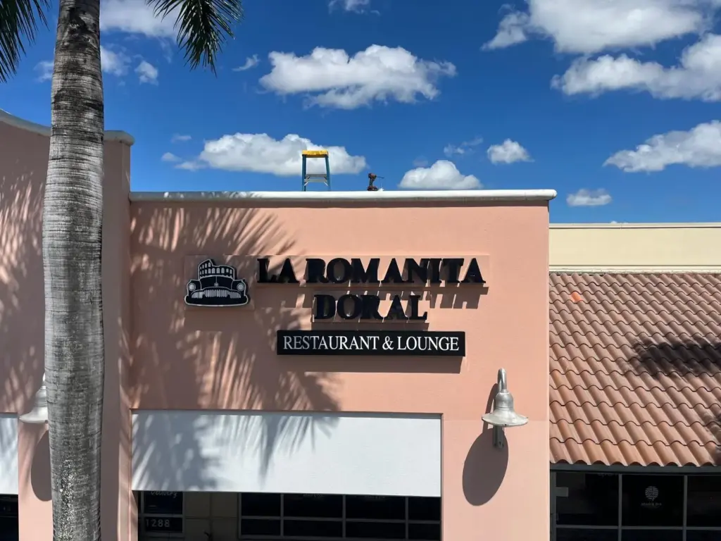 La Romantica Social / Havana 42 – Channel Letters sign by World Signs USA, Miami