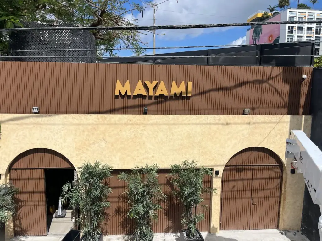 Mayami – Dimensional Letters sign by World Signs USA, Miami