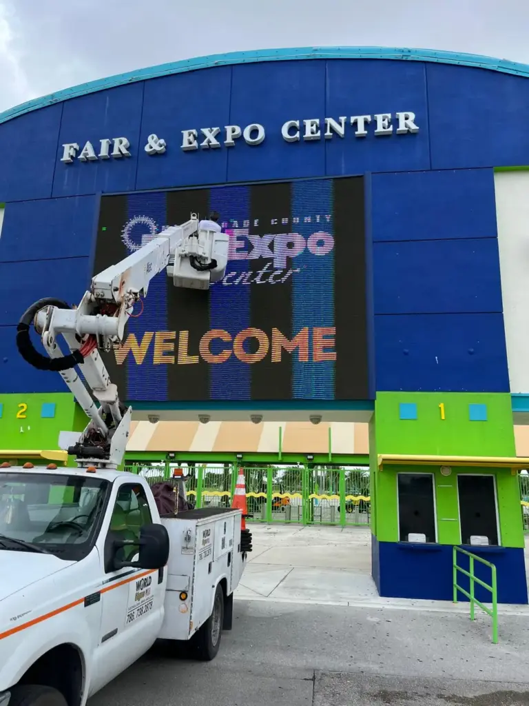 Miami-Dade Fair & Expo Center – LED screen by World Signs USA, Miami