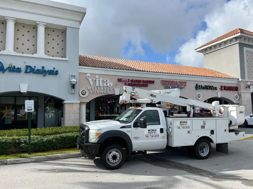 Vita Wellness Lounge – Channel letters by World Signs USA, Kendall